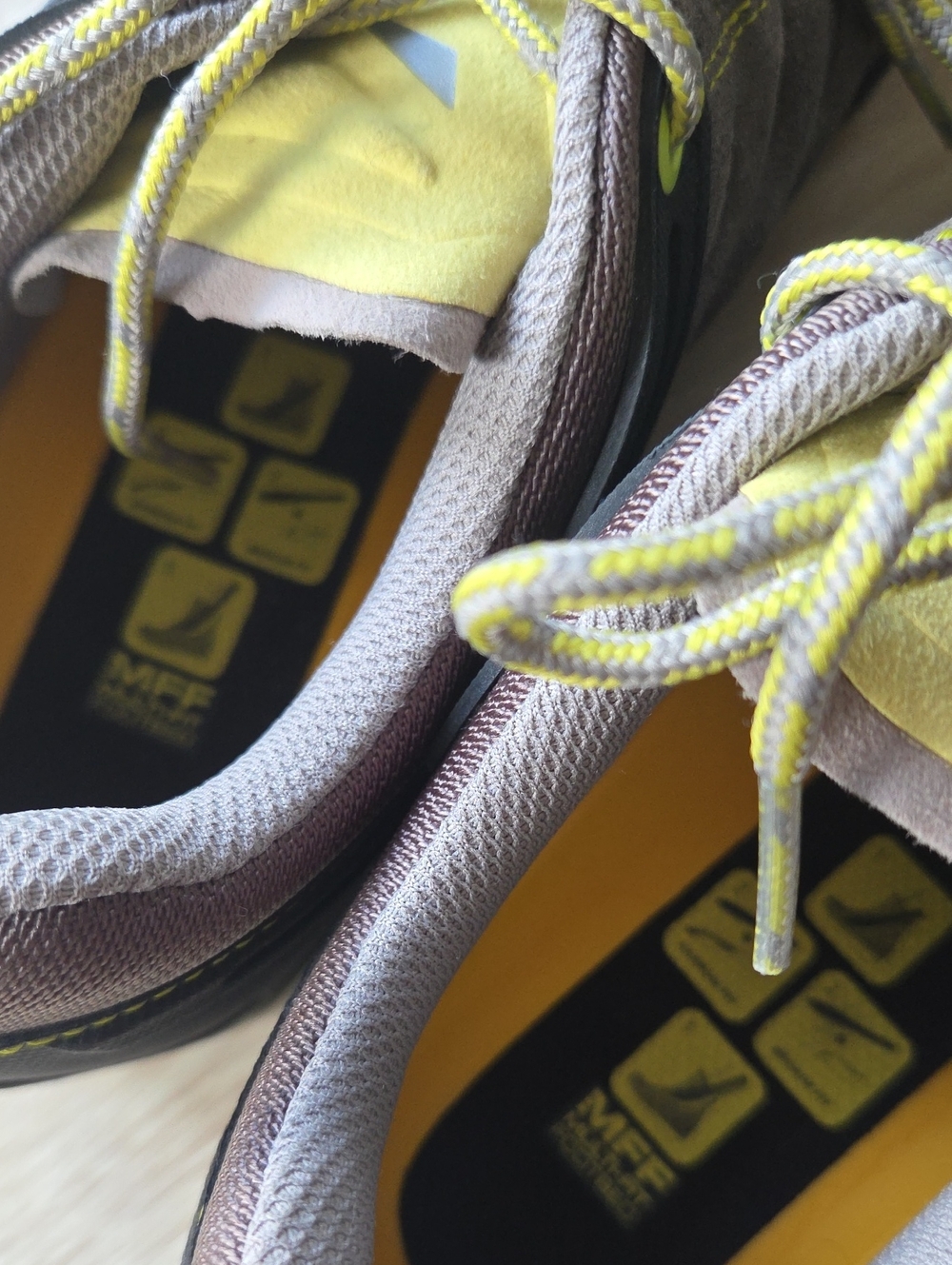 Salewa MS Mountain Trainer Hiking Climbing Shoes - Picture 4 of 12